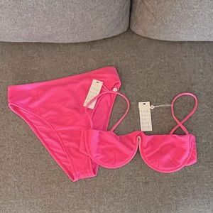 NWT Frankie’s Bikinis Set in Pink Punch, Size Large